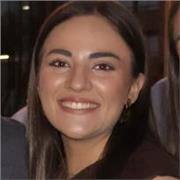 Chica con experiencia de más de 1 año impartiendo clases particulares hasta niveles de 4º de E.S.O. en todas las asignaturas.